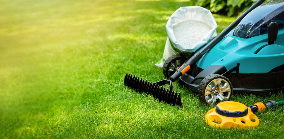 Year Round Lawn Care in Waxhaw, NC Maintenance Plan Professional Landscaping Services in Waxhaw, NC | Galloway Scapes, LLC in Waxhaw, NC